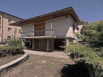 Case e ville in vendita di 225 m² in Via Triumplina, 222