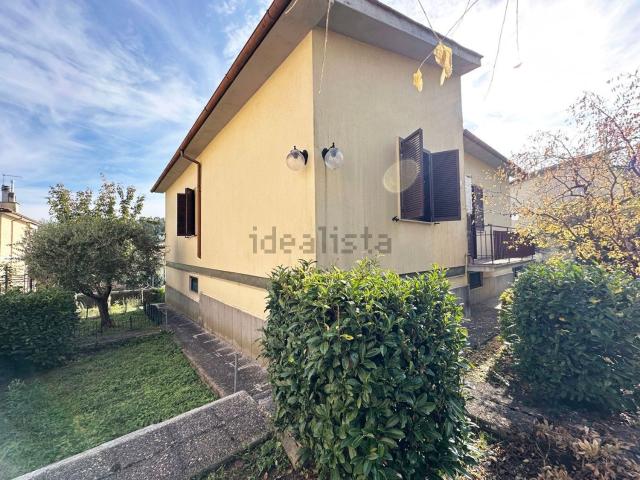 Case e ville in vendita di 225 m² in Viale Italia, 10