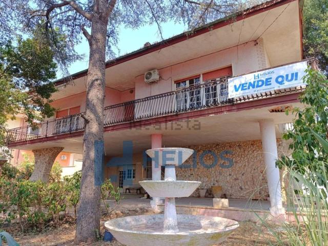 Case e ville in vendita di 225 m² in Viale San Rocco, 11