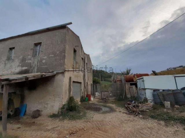 Case e ville in vendita di 225 m² in Contrada Fontursia