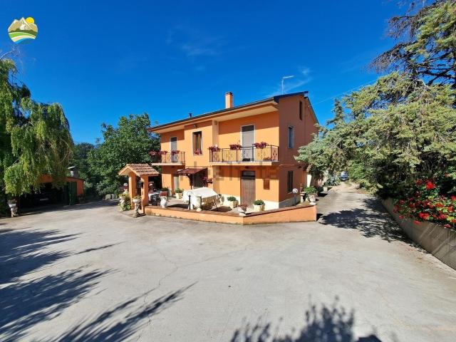 Case e ville in vendita di 225 m² in Contrada Piano San Vincenzo