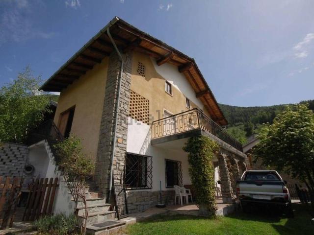 Case e ville in vendita di 225 m² in Località Piscine, 465