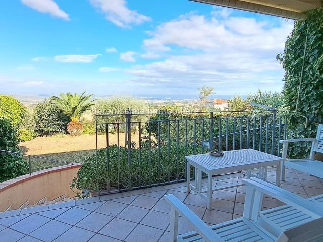 Case e ville in vendita di 225 m² in Strada Cava Della Rena