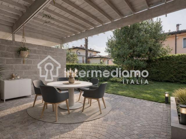 Case e ville in vendita di 226 m² in Via Ovo