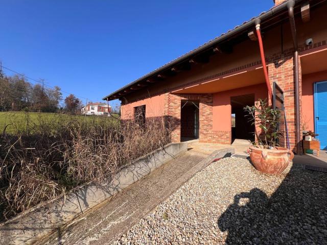 Case e ville in vendita di 226 m² in Via Lourdes, 30