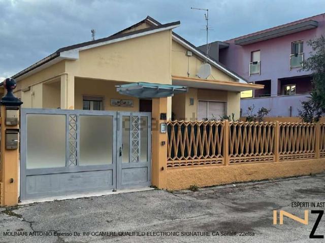 Case e ville in vendita di 226 m² in Via Monte Carmelo, 30