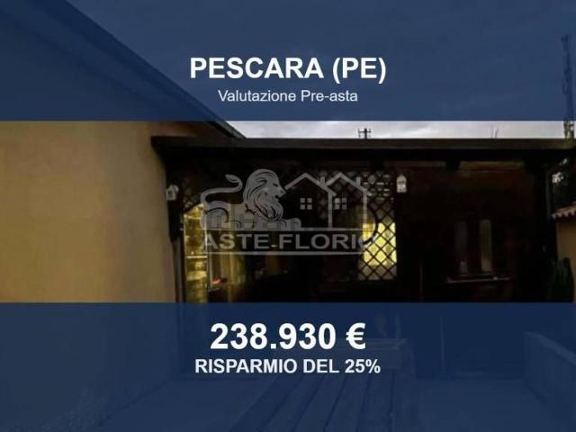 Case e ville in vendita di 226 m² in Via Monte Carmelo, 30