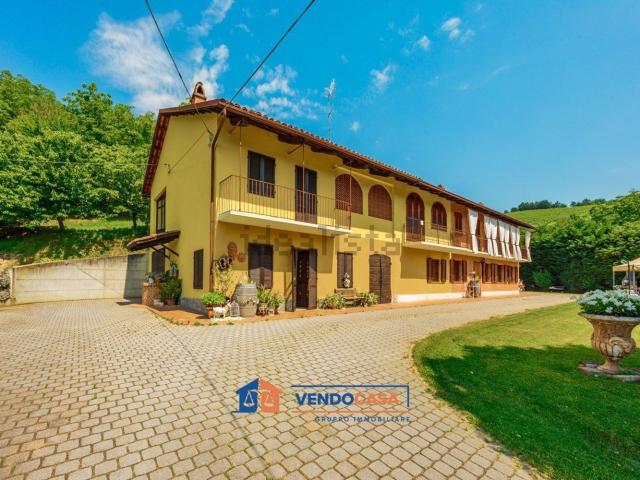 Case e ville in vendita di 226 m² in Frazione Rossi