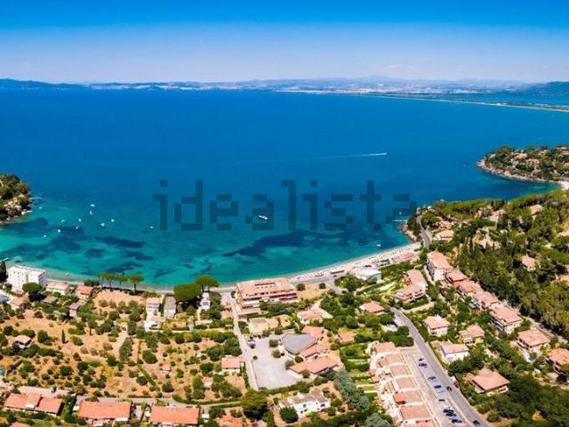 Case e ville in vendita di 226 m² in Località Poggio Calvello