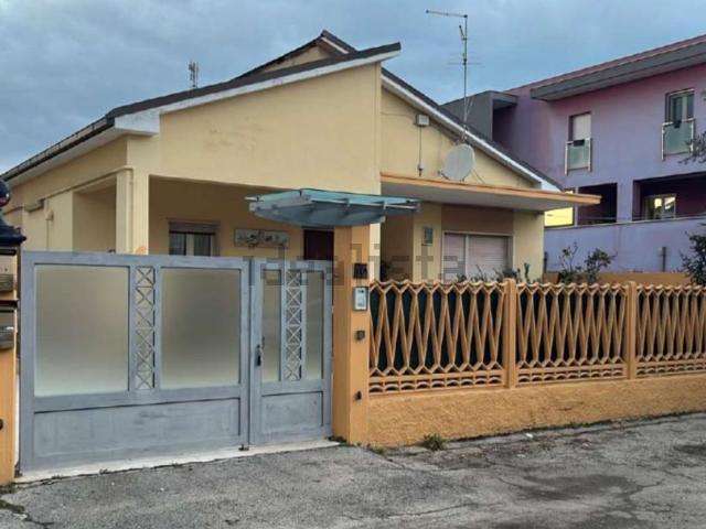 Case e ville in vendita di 227 m² in Via Monte Carmelo