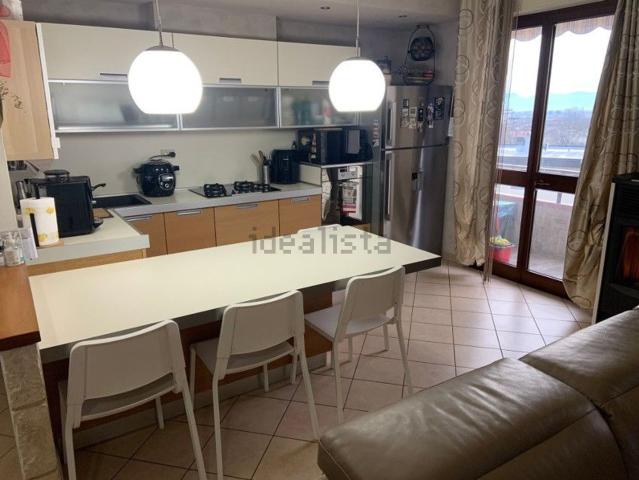 Case e ville in vendita di 228 m² in Via Piave