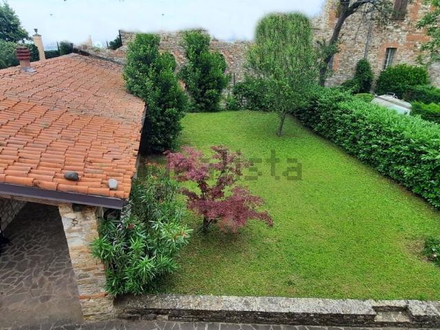 Case e ville in vendita di 229 m²
