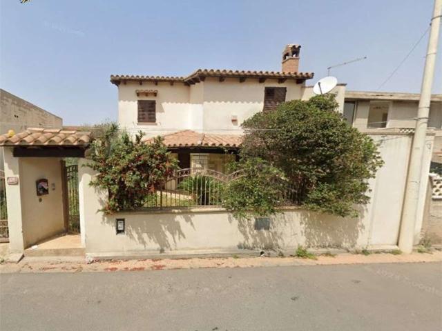 Case e ville in vendita di 229 m² in Via Caprera, 15