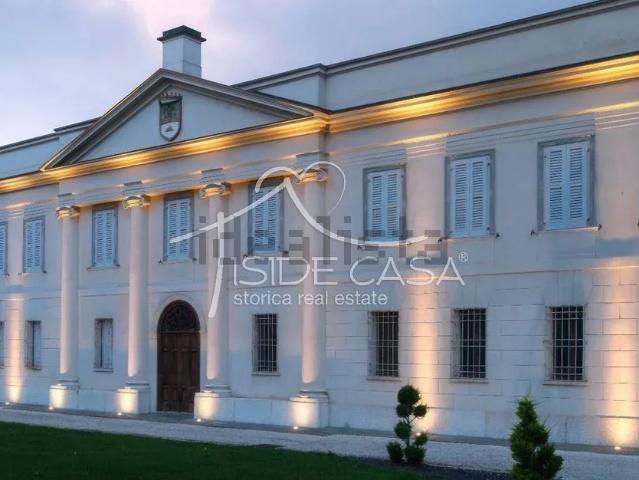 Case e ville in vendita di 2300 m² in Via Santuario, 30