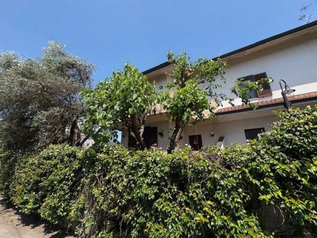 Case e ville in vendita di 230 m²
