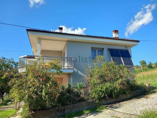 Case e ville in vendita di 230 m²