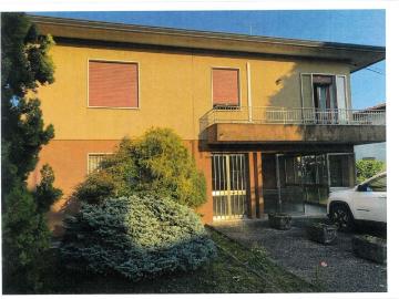 Case e ville in vendita di 230 m²