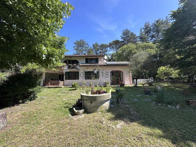 Case e ville in vendita di 230 m²