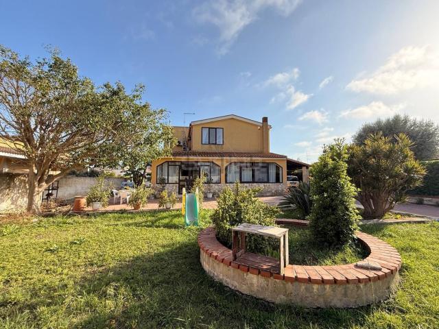 Case e ville in vendita di 230 m²