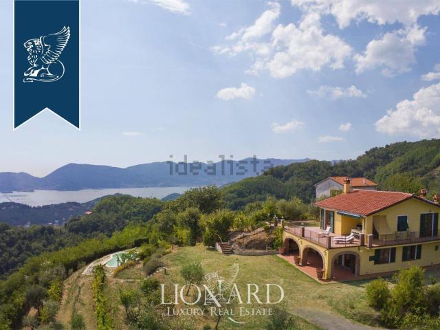 Case e ville in vendita di 230 m²