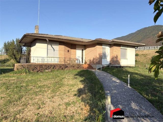 Case e ville in vendita di 230 m²
