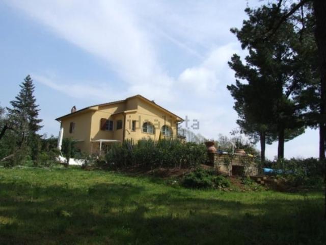 Case e ville in vendita di 230 m²