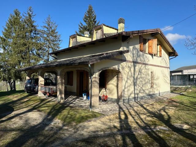 Case e ville in vendita di 230 m²