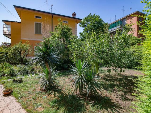 Case e ville in vendita di 230 m² in Via Cavalieri di Vittorio Veneto
