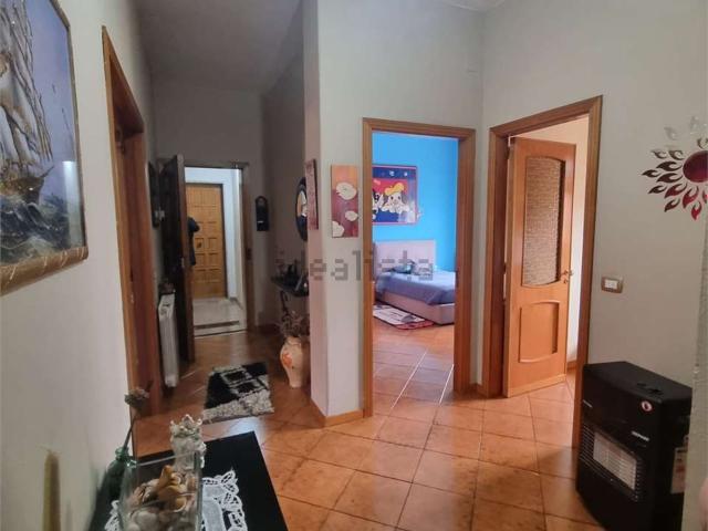 Case e ville in vendita di 230 m² in Via Campania