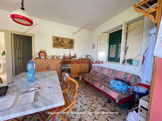 Case e ville in vendita di 230 m² in Via Alcide De Gasperi, 47