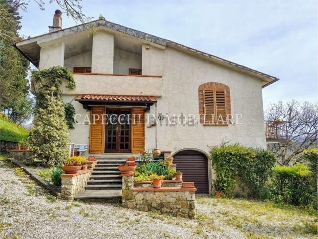 Case e ville in vendita di 230 m² in Via Bolognese