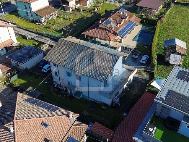 Case e ville in vendita di 230 m² in Via G. Carducci
