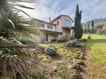 Case e ville in vendita di 230 m² in Via del Monte Vaso