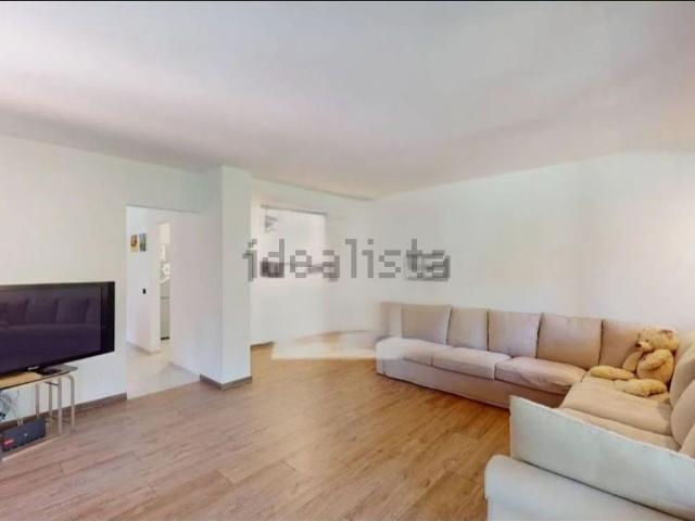 Case e ville in vendita di 230 m² in Via della Quercia
