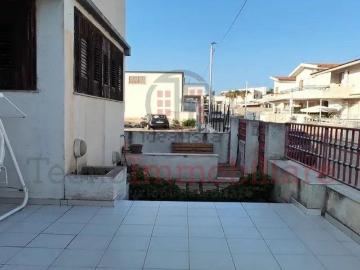 Scoglitti, Isola di Sicilia, Sicilia - Parcheggio auto