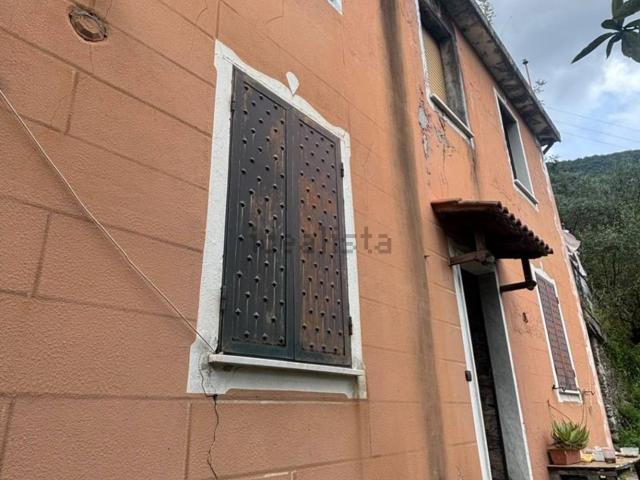 Case e ville in vendita di 230 m² in Via Lajola Inferiore, 123