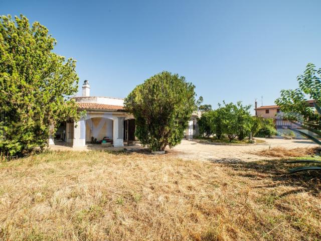 Case e ville in vendita di 230 m² in Via Spezzano Piccolo, 31
