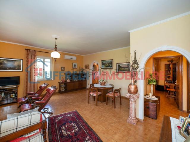 Case e ville in vendita di 230 m² in Via Spluga, 1