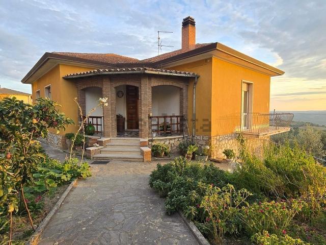 Case e ville in vendita di 230 m² in Via Pagliericci, 20