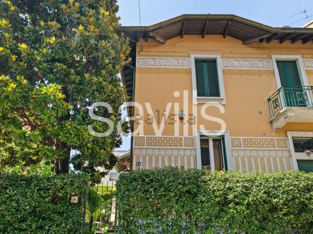 Case e ville in vendita di 230 m² in Via Privata Giulio Caccini