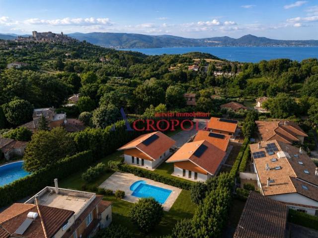Case e ville in vendita di 230 m² in Via Quarto del Lago