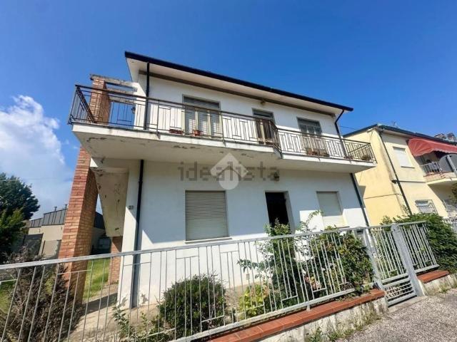 Case e ville in vendita di 230 m² in Via XXIV Maggio, 27