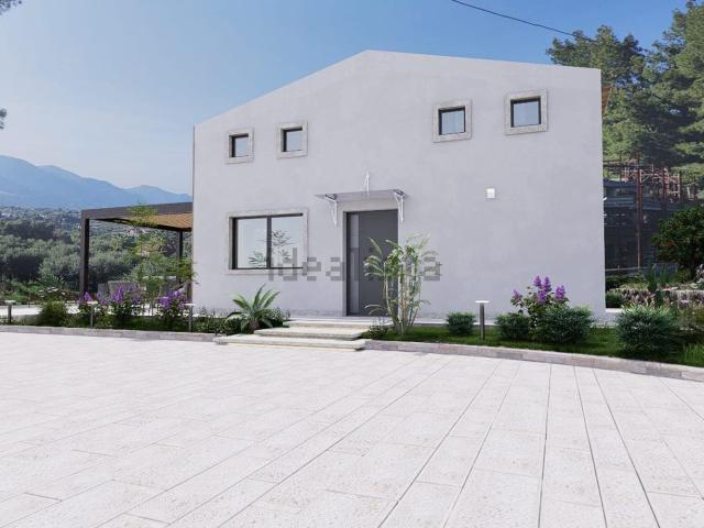 Case e ville in vendita di 230 m² in Contrada Cerri