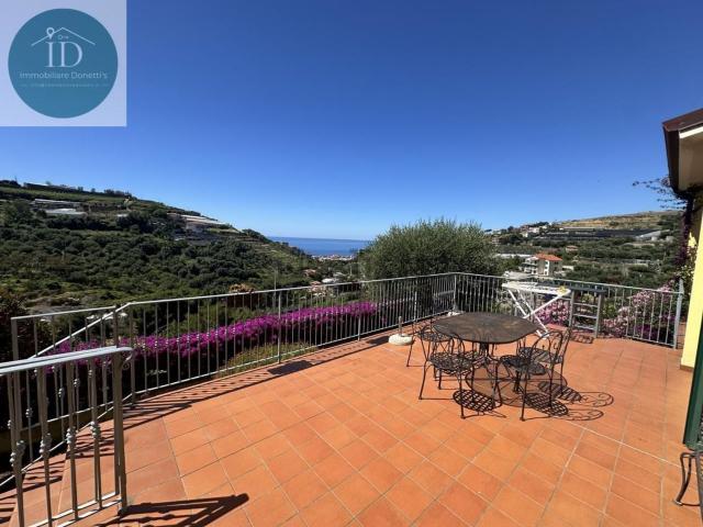Case e ville in vendita di 230 m² in Strada della Pineta