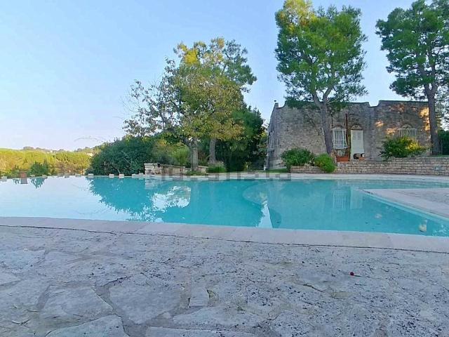 Case e ville in vendita di 230 m² in Strada statale 172 dir