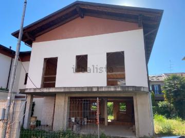 Case e ville in vendita di 230 m² in Strada Privata Rognoni, 11
