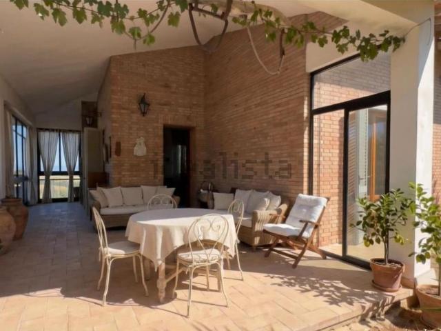 Case e ville in vendita di 230 m² in Strada Provinciale Samminiatese