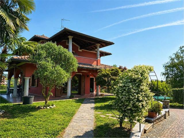 Case e ville in vendita di 231 m²