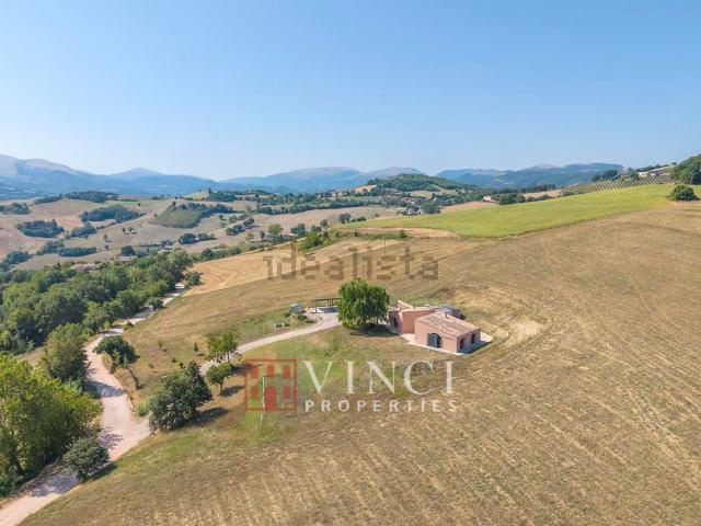 Case e ville in vendita di 231 m² in Strada Statale 256 Muccese