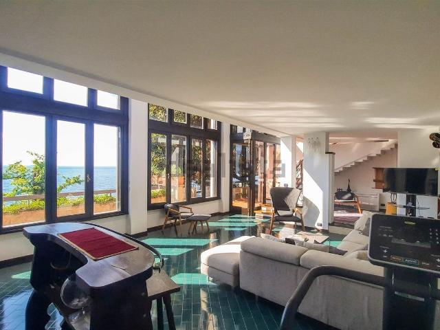 Case e ville in vendita di 232 m²